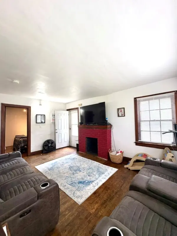 426 W Cave Springs AVe, El Dorado, KS 67042