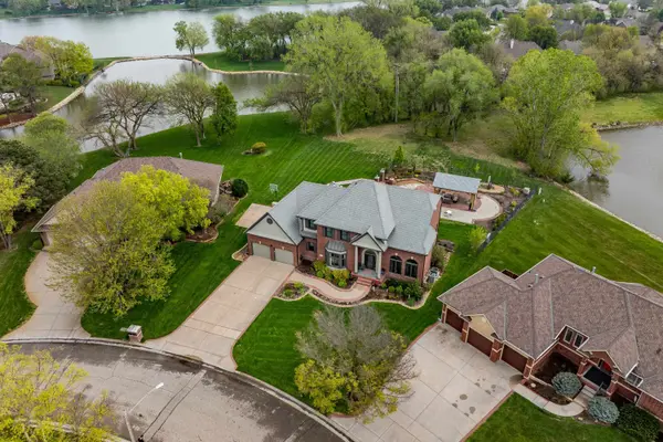 116 N Rainbow Lake Rd, Wichita, KS 67235