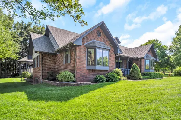 301 Campus Ct, North Newton, KS 67117