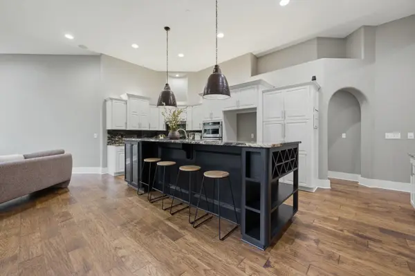 7 N Stagecoach, Wichita, KS 67230