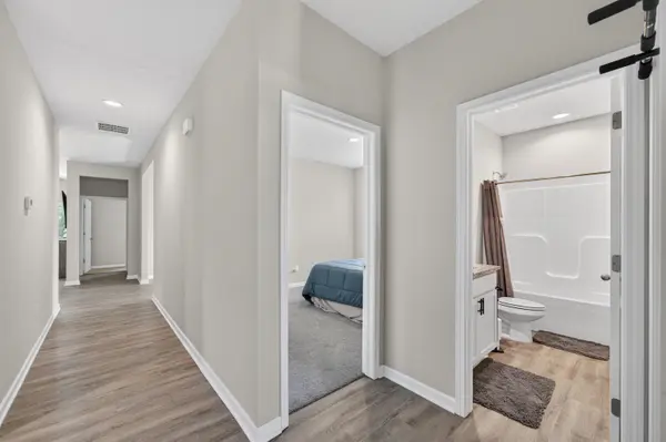 1604 Casey Cir, Newton, KS 67114