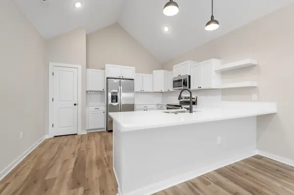 809 N Rainbow Lake St, Wichita, KS 67235