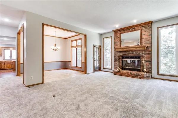 2366 N Vinegate Ct, Wichita, KS 67226