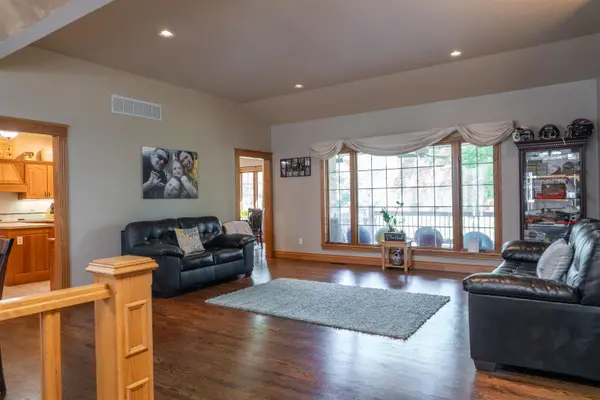 9 E Flanigan Dr, Augusta, KS 67010
