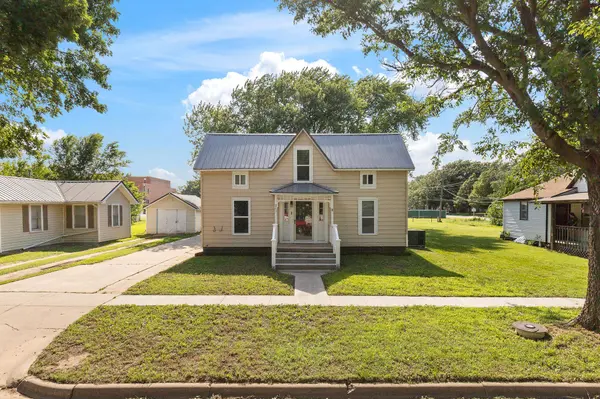 217 N Emporia St, Haven, KS 67543