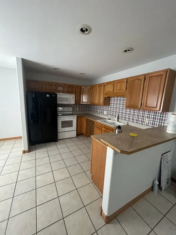 3306 Amanda St, Hutchinson, KS 67502