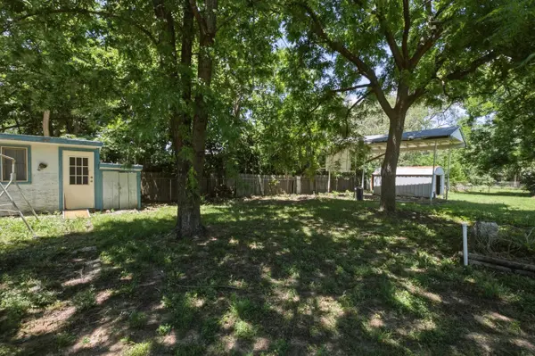416 W 58th St S, Wichita, KS 67217