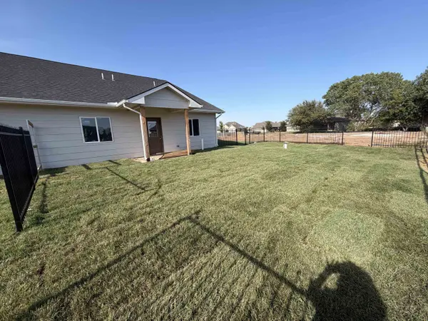 753 N Wheatland St, Wichita, KS 67235