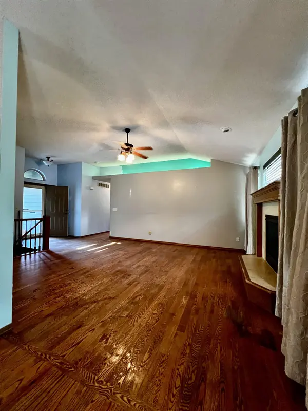 8905 N Ridgewood Ln, Park City, KS 67147