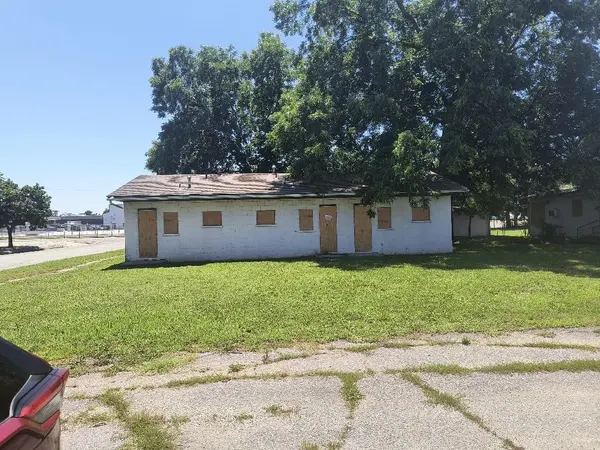1518 E 1st Street N, Wichita, KS 67214
