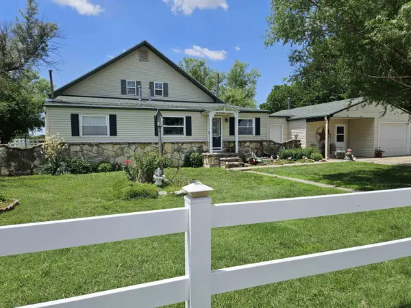 1248 160 Rd, Belleville, KS 66935