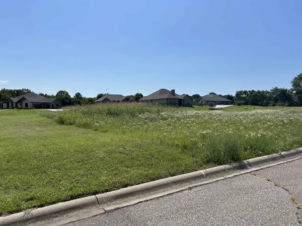 Lot 2 Block 4 Country CLB EST 1-Replat, Arkansas City, KS 67005
