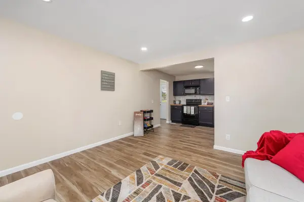 542 W Sunrise Dr, Wichita, KS 67217