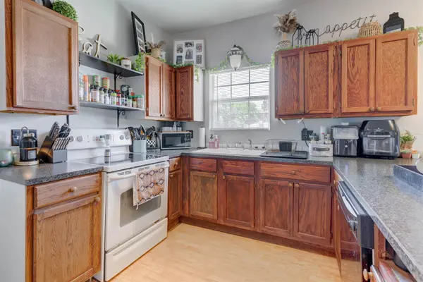 1326 S Summit St, Arkansas City, KS 67005