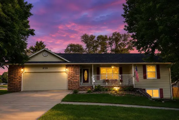 215 E Prather St, Mulvane, KS 67110