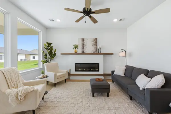 520 E Elmwood St, Park City, KS 67147-1124