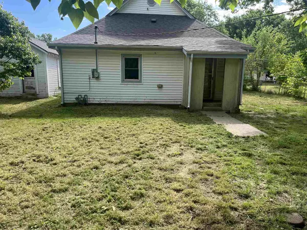 1509 N 2nd, Arkansas City, KS 67005