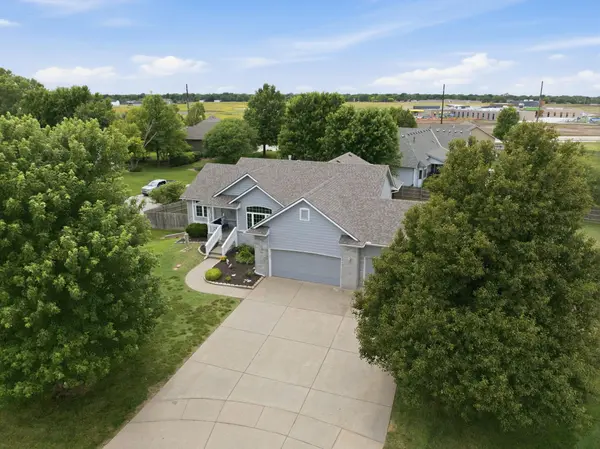 201 N Tanner Trail Ct, Valley Center, KS 67147