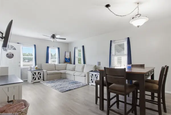 121 SE 5th, Newton, KS 67114