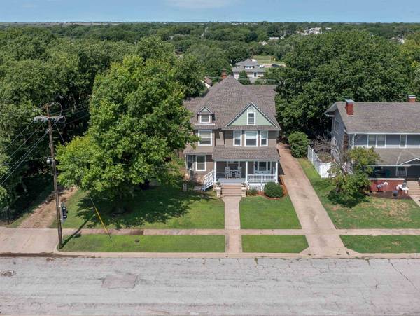 116 N F, Wellington, KS 67152