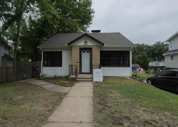 415 College, Winfield, KS 67156