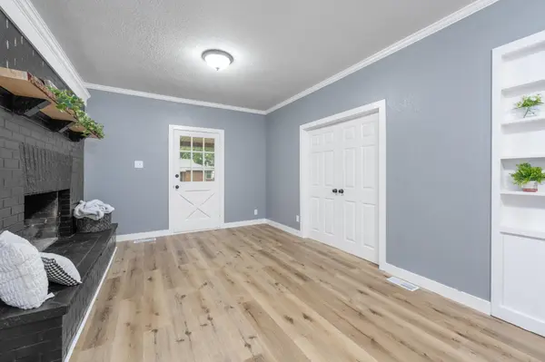 407 N Lincoln, Belle Plaine, KS 67013