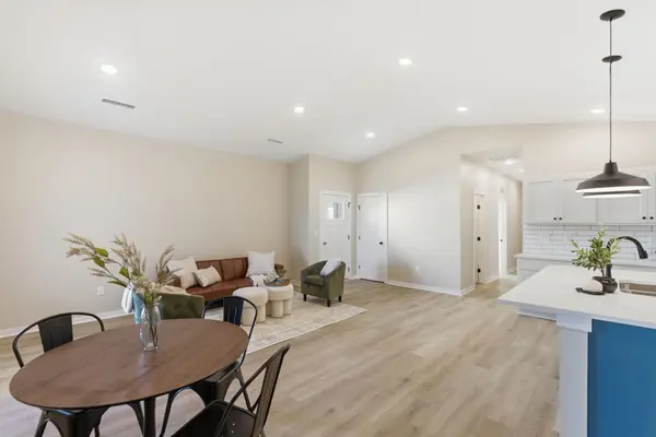 238 & 240 N Gowen St, Goddard, KS 67205