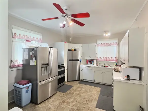 330 E 4th, Newton, KS 67114