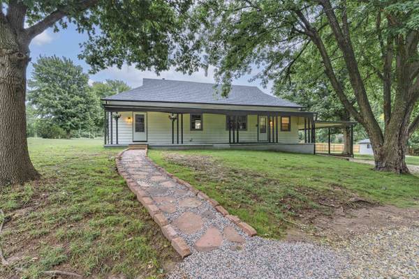 1701 E Chestnut Ave., Arkansas City, KS 67005