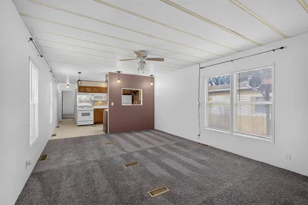 607 E Highland, Towanda, KS 67144