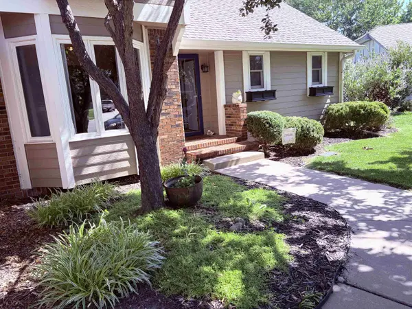 4610 N Farmstead Ct., Bel Aire, KS 67220