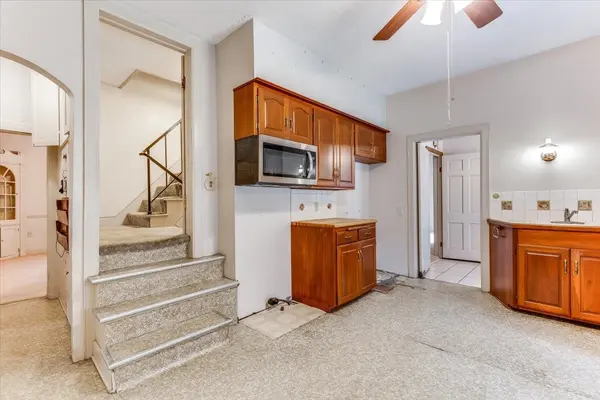 525 W 10th St., Newton, KS 67214