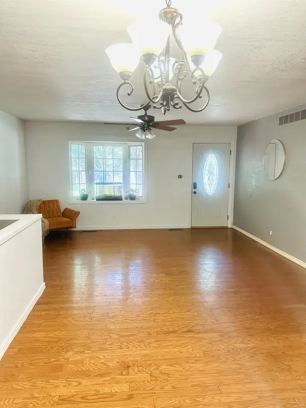 1321 W 9th Street, Newton, KS 67114-1619