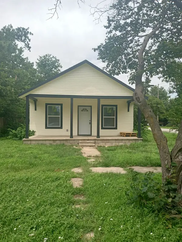 203 S Harvey, Burrton, KS 67020