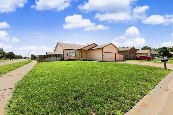 1920 S Leeanne Ln, Wichita, KS 67207