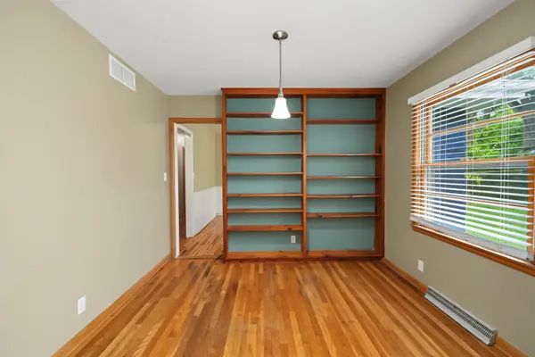 415 N Chestnut St., Lindsborg, KS 67456