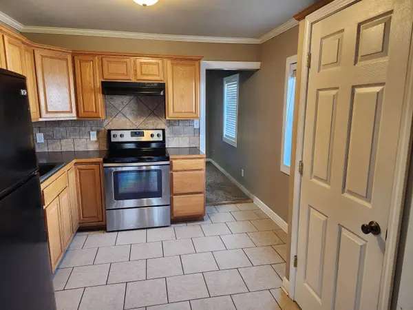 306 N Washington St, Belle Plaine, KS 67013