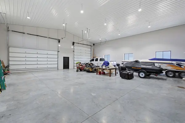 16078 E Bluff St, Cheney, KS 67025