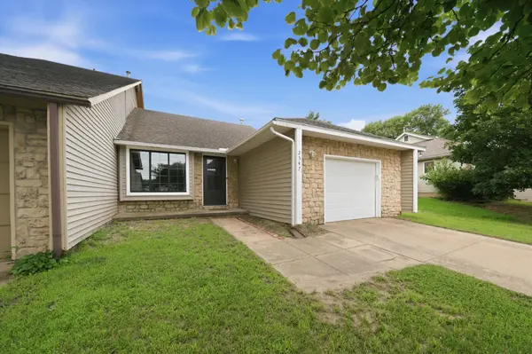 2547 S Yellowstone Ct, Wichita, KS 67215