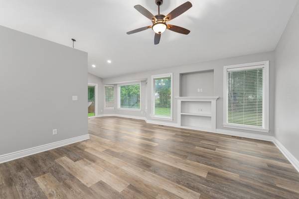 2202 S Cranbrook, Wichita, KS 67207