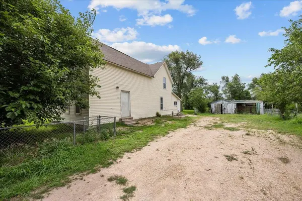 2627 E 2nd Ave, Hutchinson, KS 67501