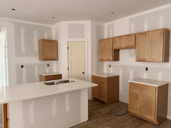 2922 S Cedar Crest, Wichita, KS 67215