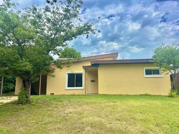 1772 S Clifton, Wichita, KS 67218