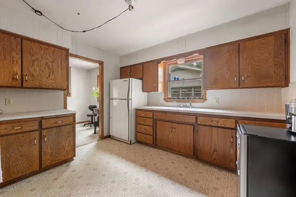 1838 N McComas Ave, Wichita, KS 67203-1421