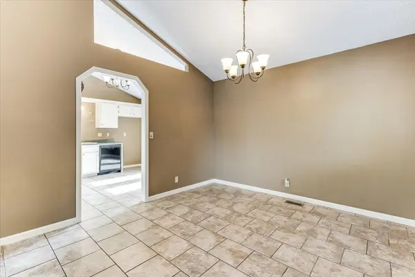 5434 S Washington Ave, Wichita, KS 67216