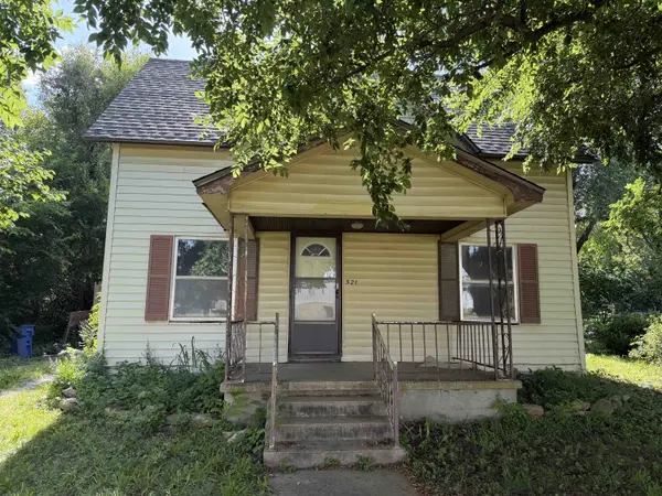 521 N Mulberry St, Eureka, KS 67045