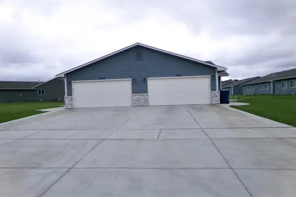 10602-10604 E Conifer St, Wichita, KS 67207