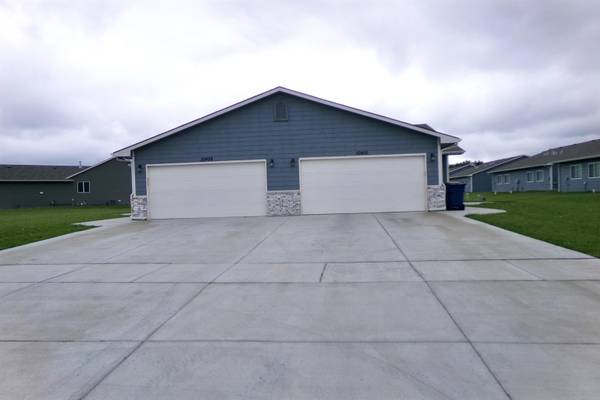 10601-10603 E Conifer St, Wichita, KS 67207