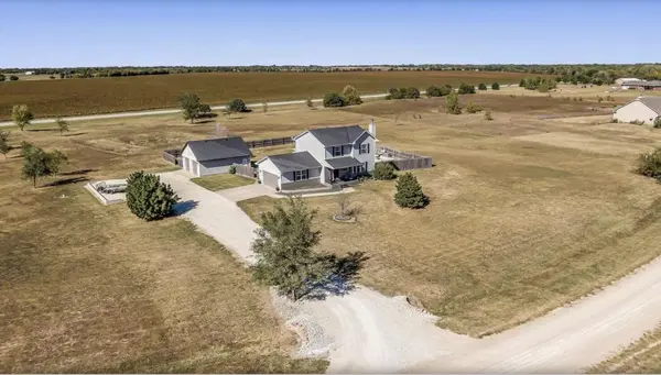 8615 Amber Ridge, Viola, KS 67149