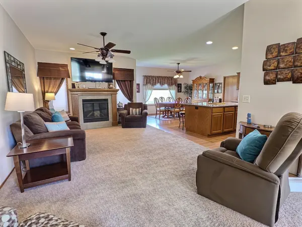 936 E Moss Wood, Derby, KS 67037